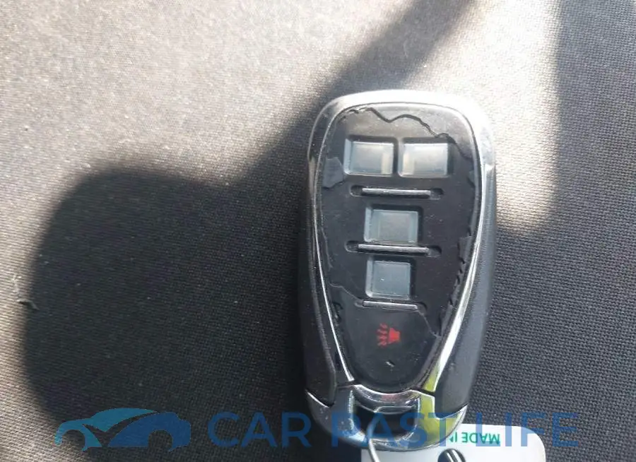 1G1ZD5ST1PF229643# 11