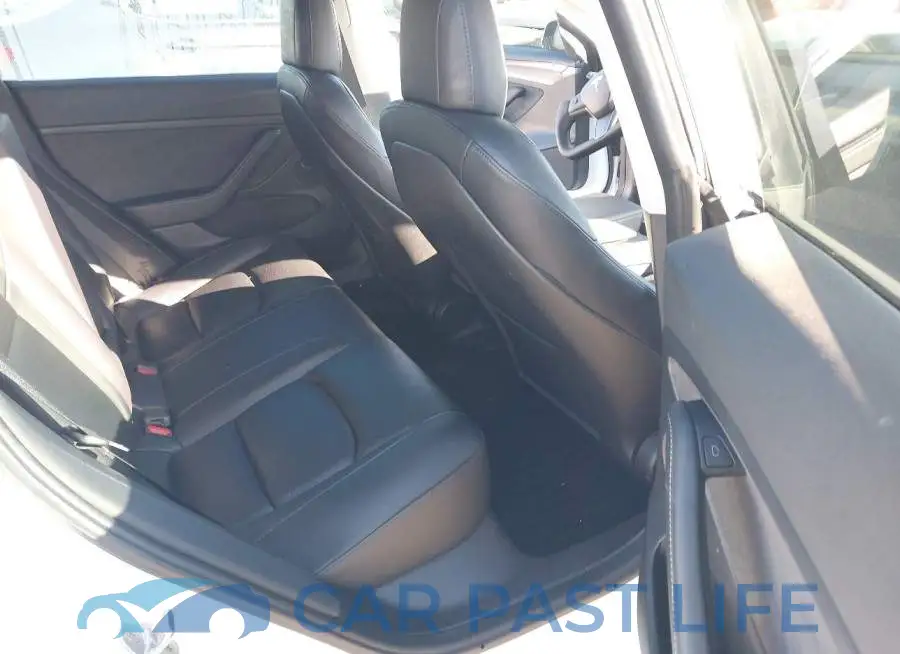 5YJ3E1EAXPF417143# 8