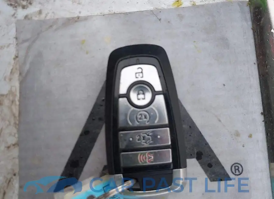 3FA6P0RUXJR185175# 11
