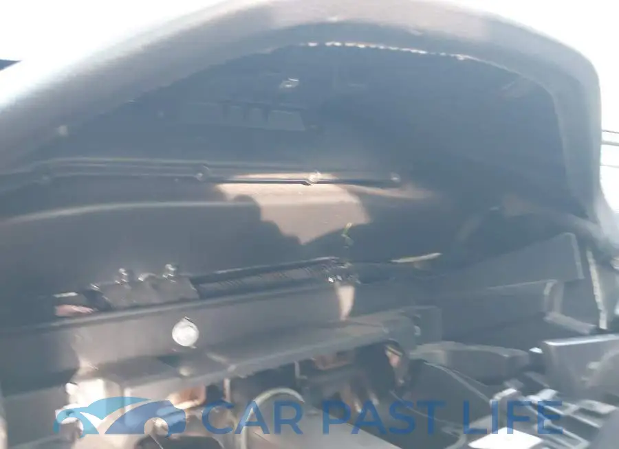 1HGCV1F30KA041572# 7