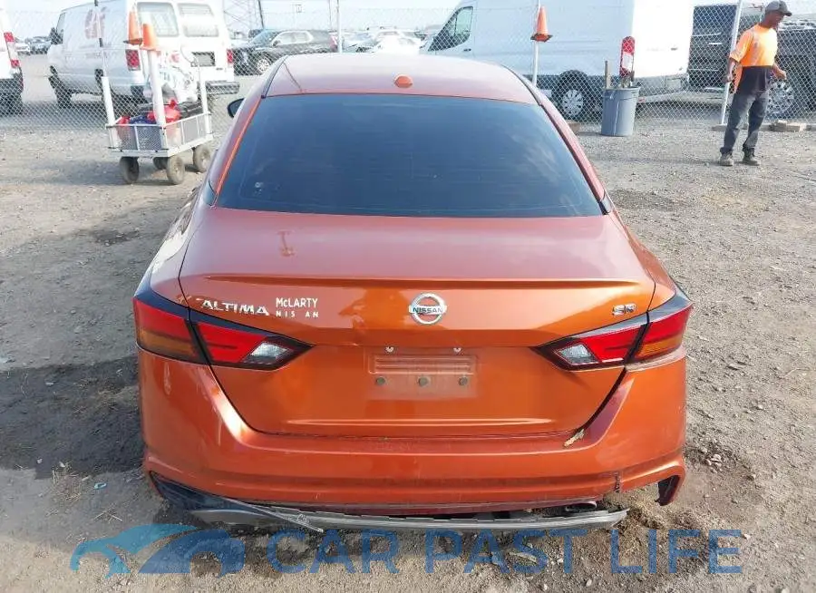 1N4BL4CV8KC209038# 16
