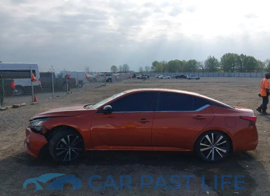 1N4BL4CV8KC209038# 14