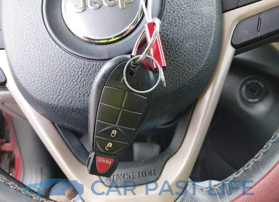1C4PJLCB8GW184587# 11