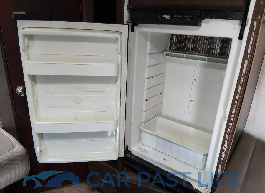 1FDWE3FS8HDC52360# 13