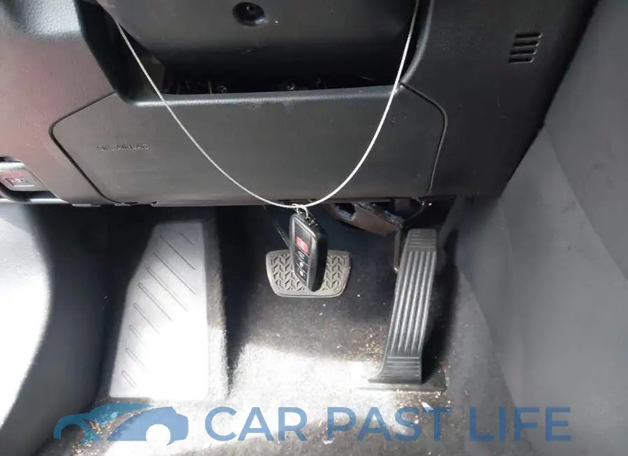 2T3W1RFV6MW158195# 11
