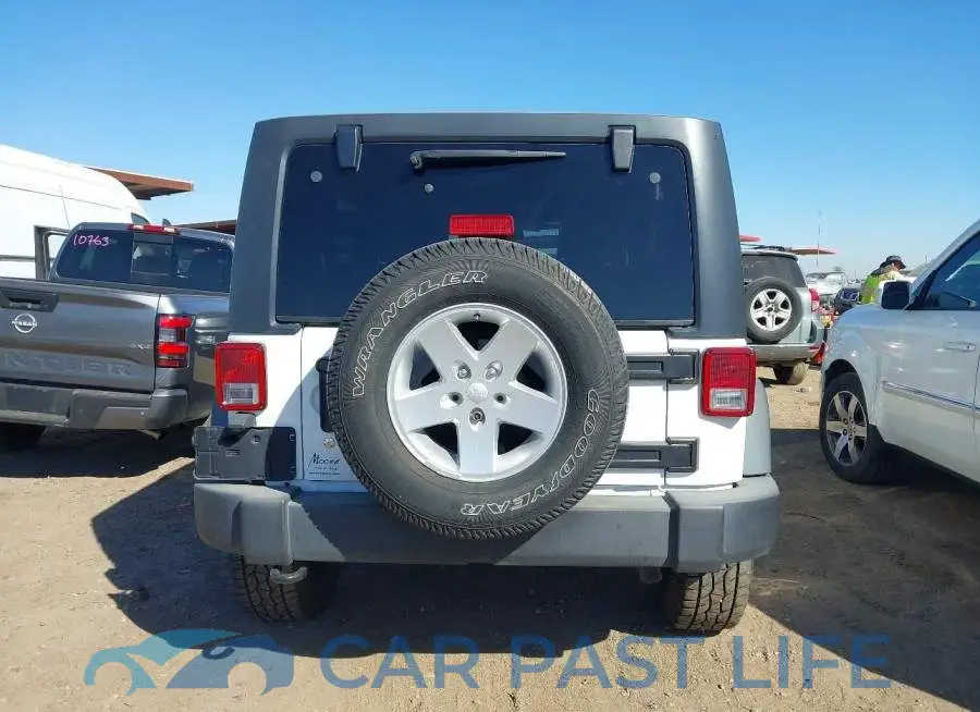 1C4BJWDG2JL826994# 16