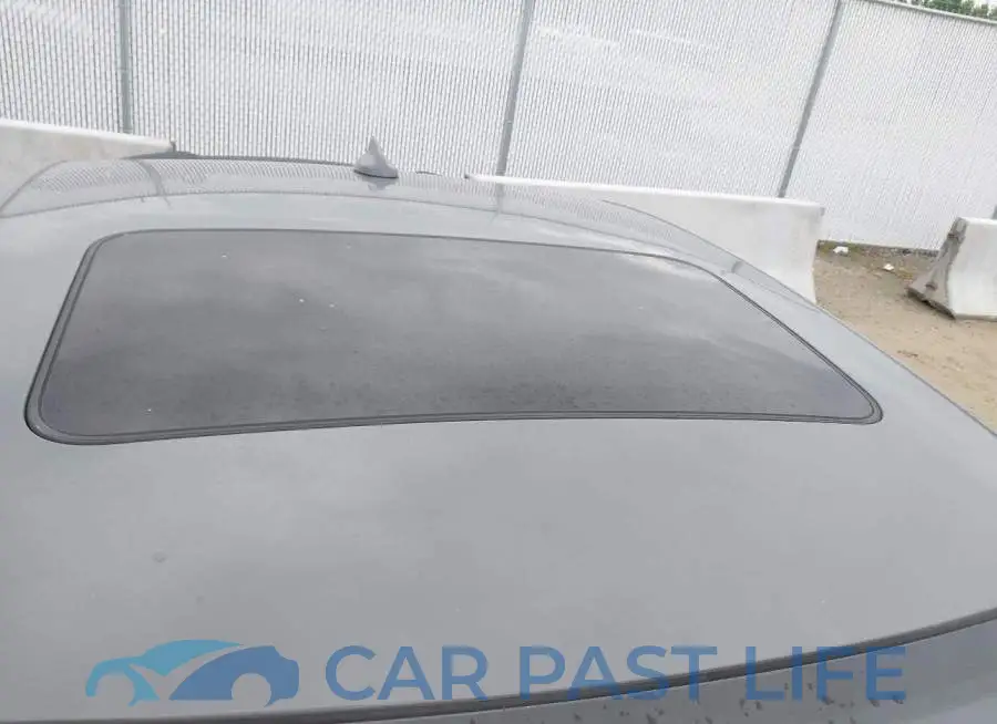 2C3CDXCT1HH537567# 17