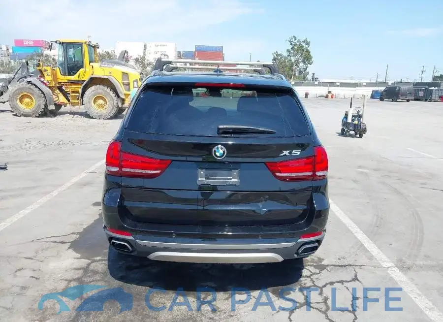 5UXKR2C5XJ0Z22356# 17
