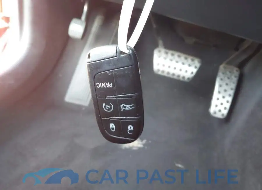2C3CDXGJ8LH133523# 11